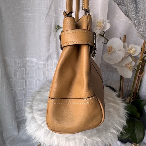 Coach Hampton Leather Satche- 08’-F11199-EUC - Picture 3 of 12